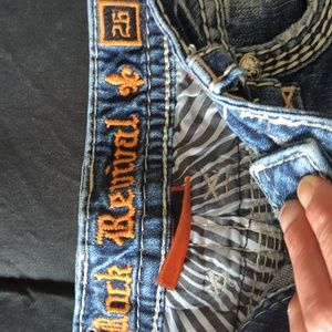 Woman's shorts